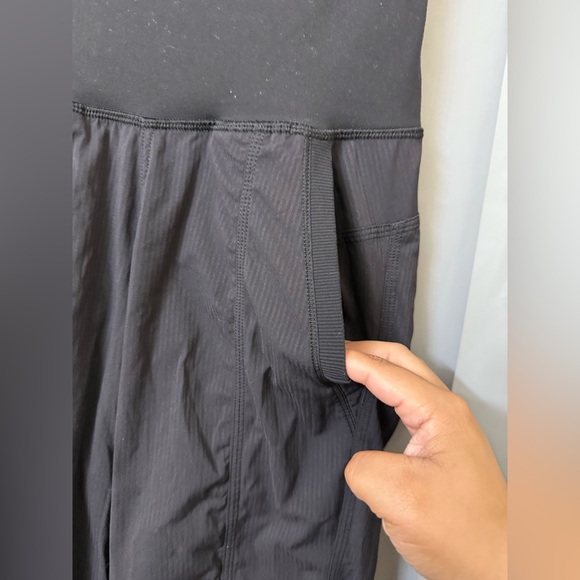 Lululemon Dance Studio Crop Jogger Womens 2 Black Athletic Pants - Picture 3 of 7